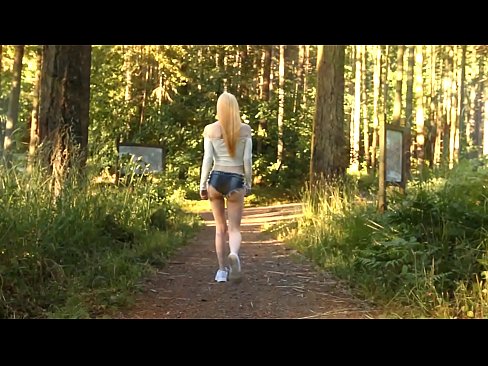 ❤️ O femeie frumoasă se mișcă încet, nu video nud ❤️  at ro.pornolemon.ru